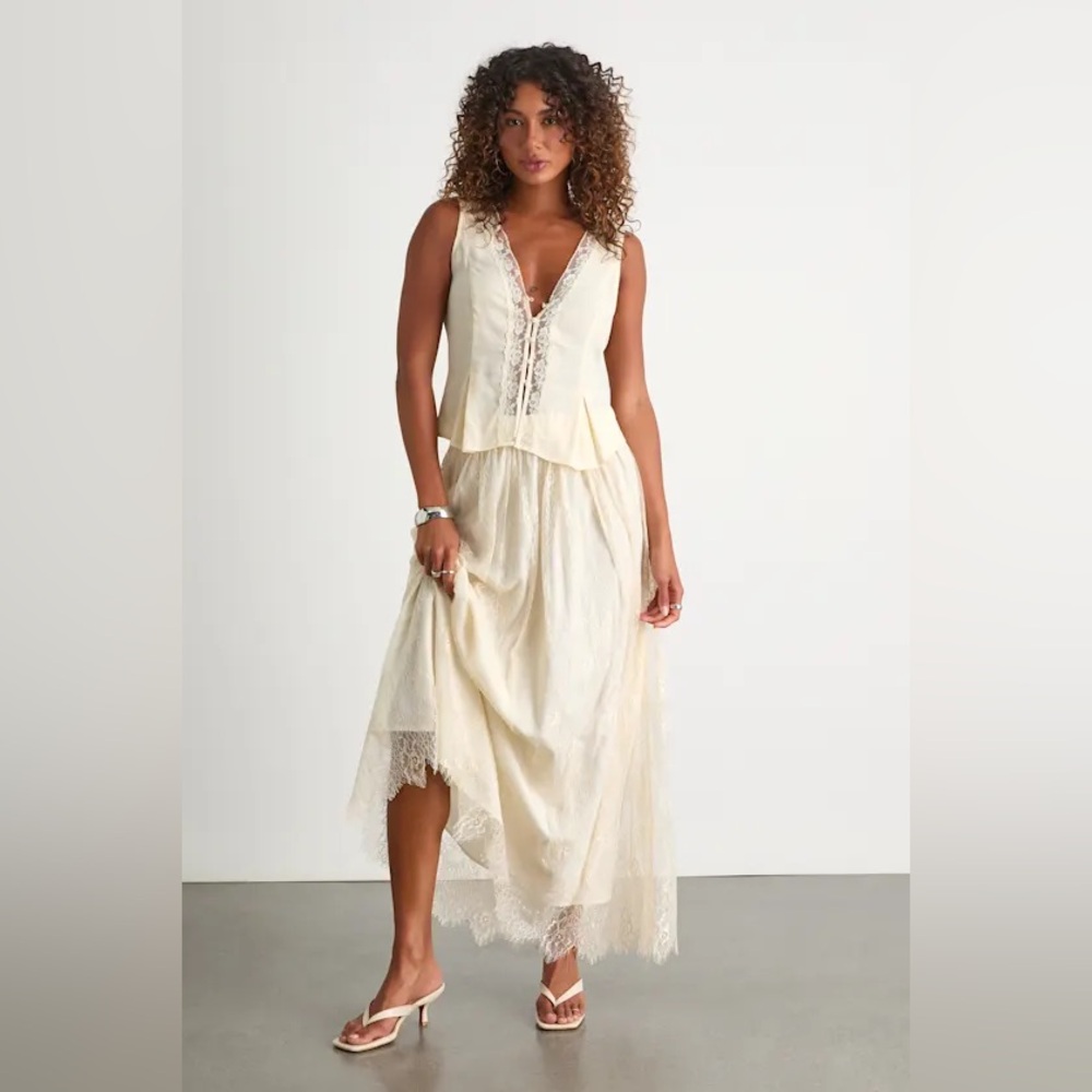Lulu's Cream Lace-Trim Maxi Skirt with Sheer Layers